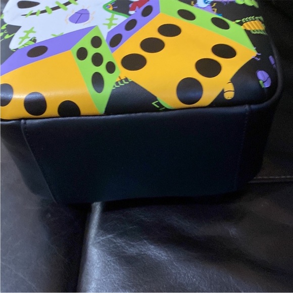 Her Universe The Nightmare BC Glow-In-The-Dark Oogie Boogie Dice Mini - Picture 5 of 5